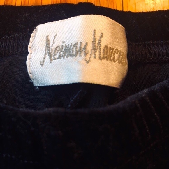 Nieman Marcus Velour Fabric Rich Pants Size Medium​ - Picture 4 of 8